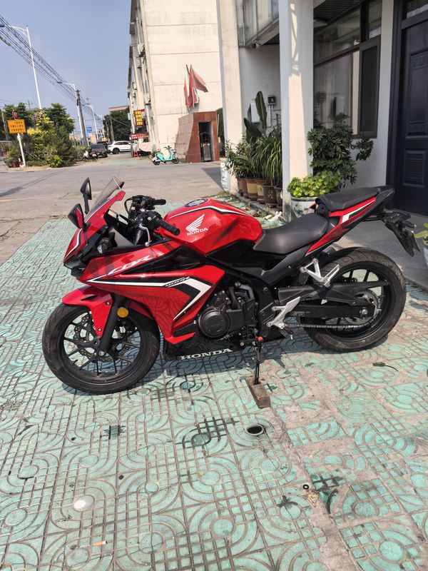 二手本田CBR400R