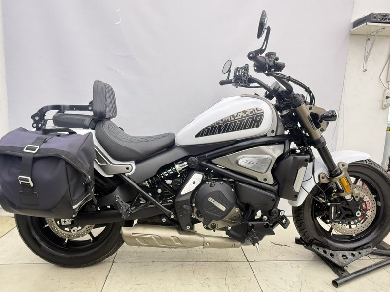 二手QJMOTOR闪700
