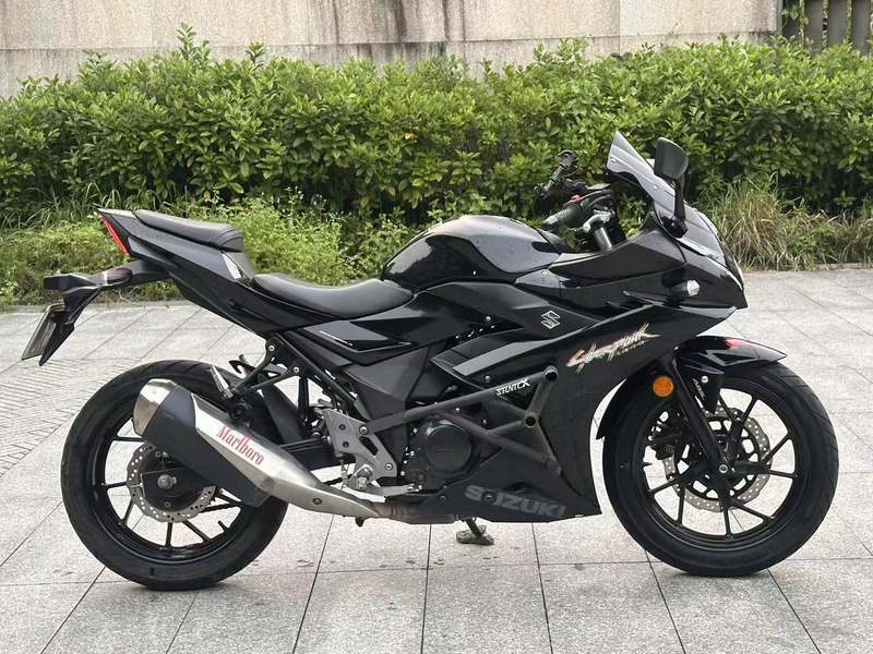 二手豪爵铃木GSX250R
