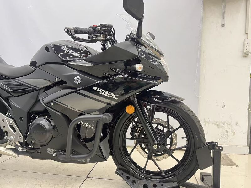 二手豪爵铃木GSX250R