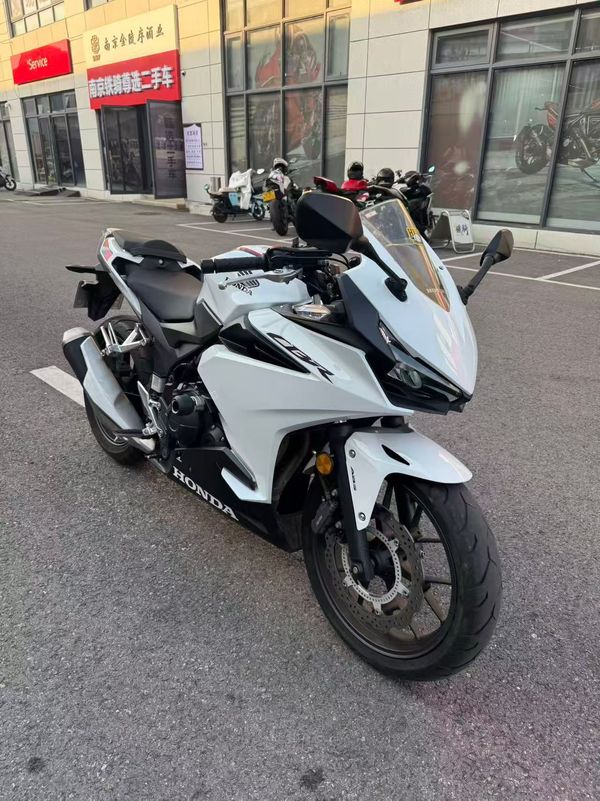 二手本田CBR400R