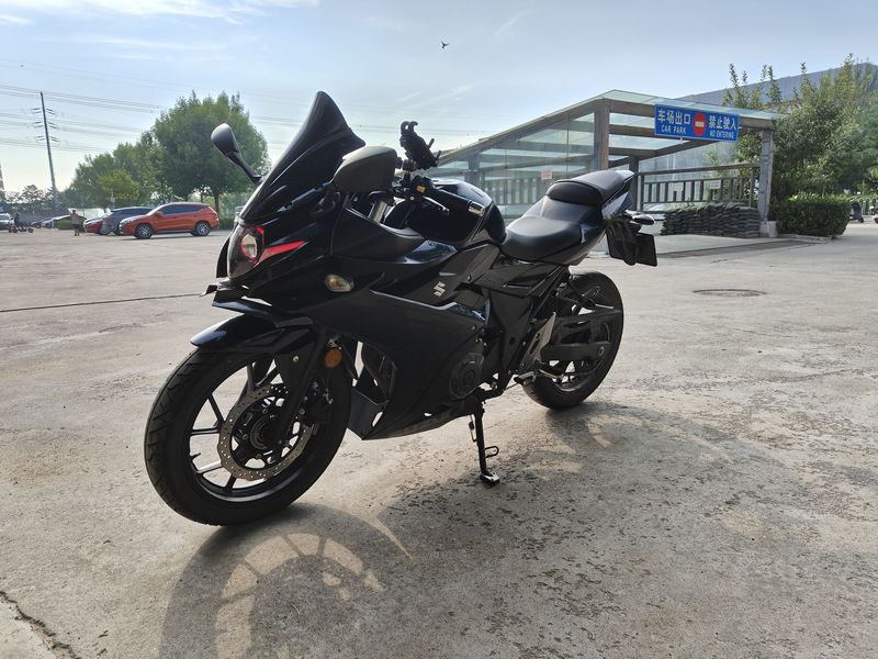 二手豪爵铃木GSX250R