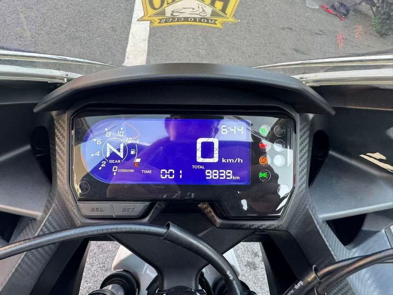 二手本田CBR400R