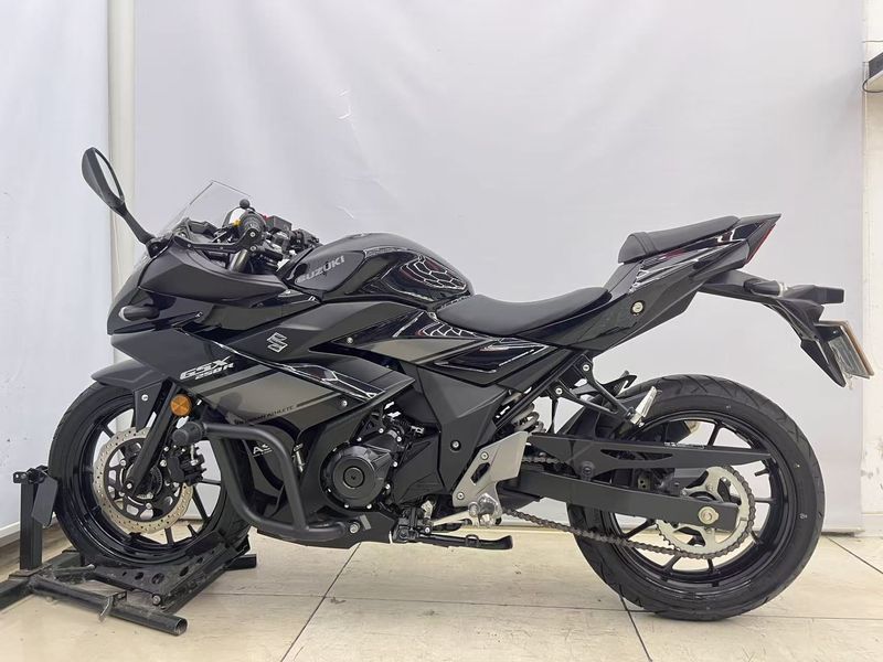 二手豪爵铃木GSX250R