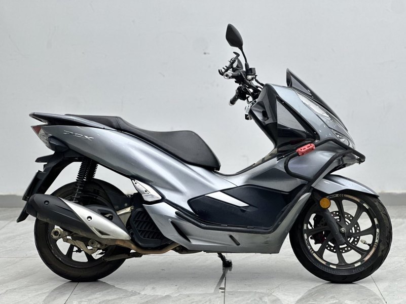 二手本田PCX 150 Hybrid(海外)