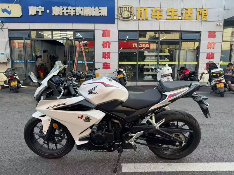 二手本田CBR400R