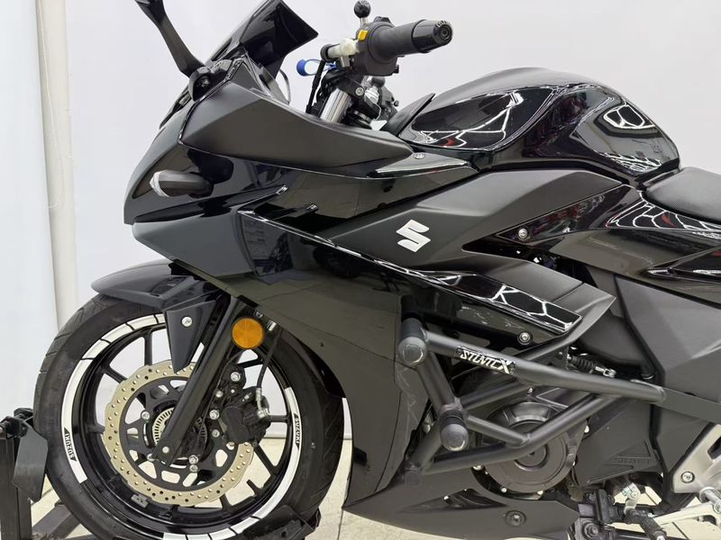 二手豪爵铃木GSX250R