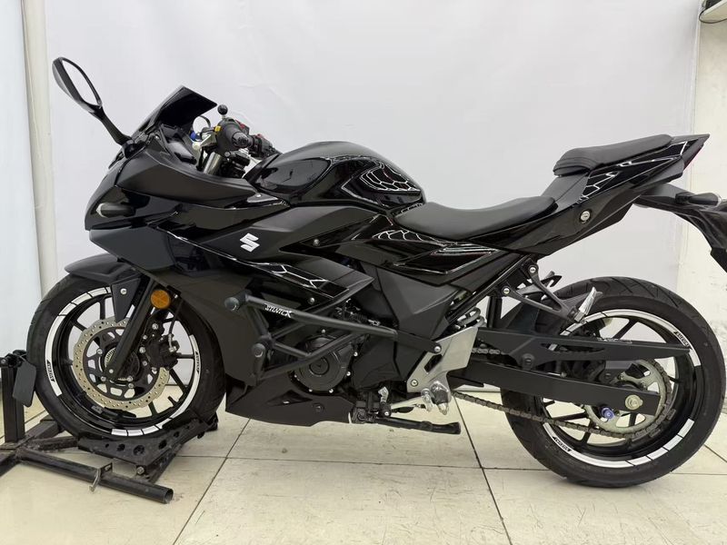 二手豪爵铃木GSX250R