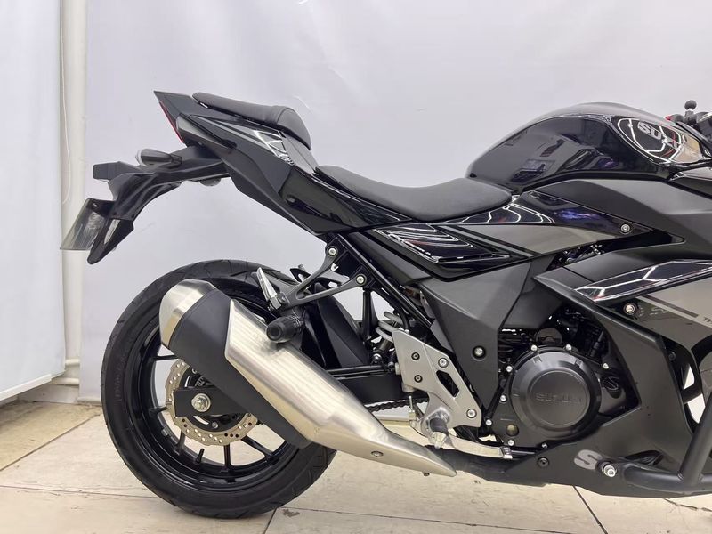 二手豪爵铃木GSX250R