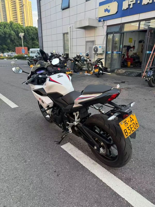 二手本田CBR400R