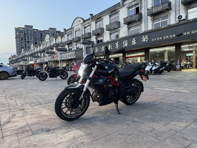 二手贝纳利蓝宝龙 BN302S