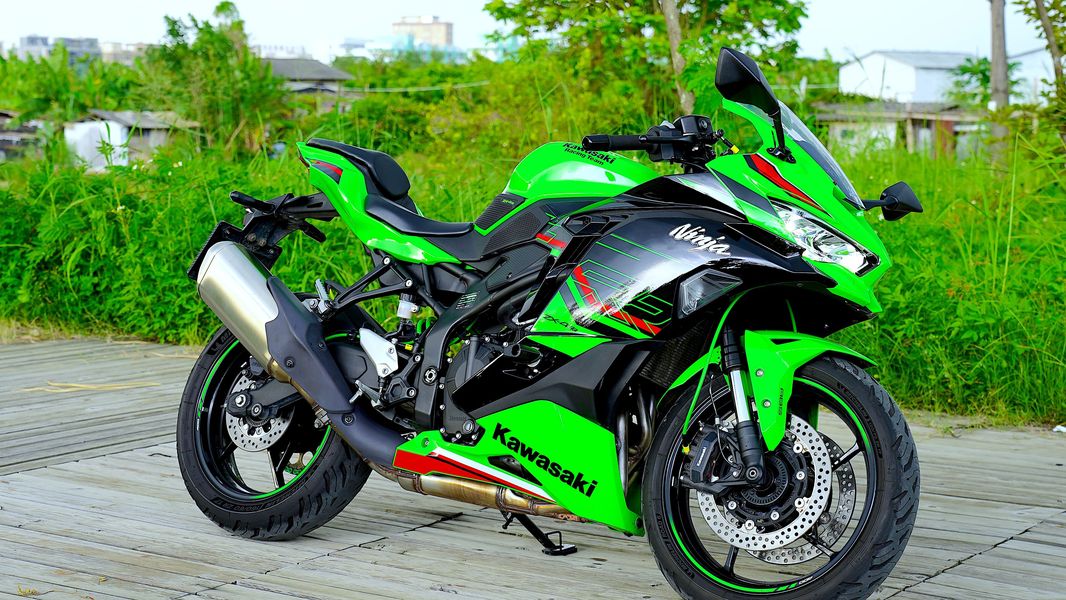 二手川崎ZX-4R