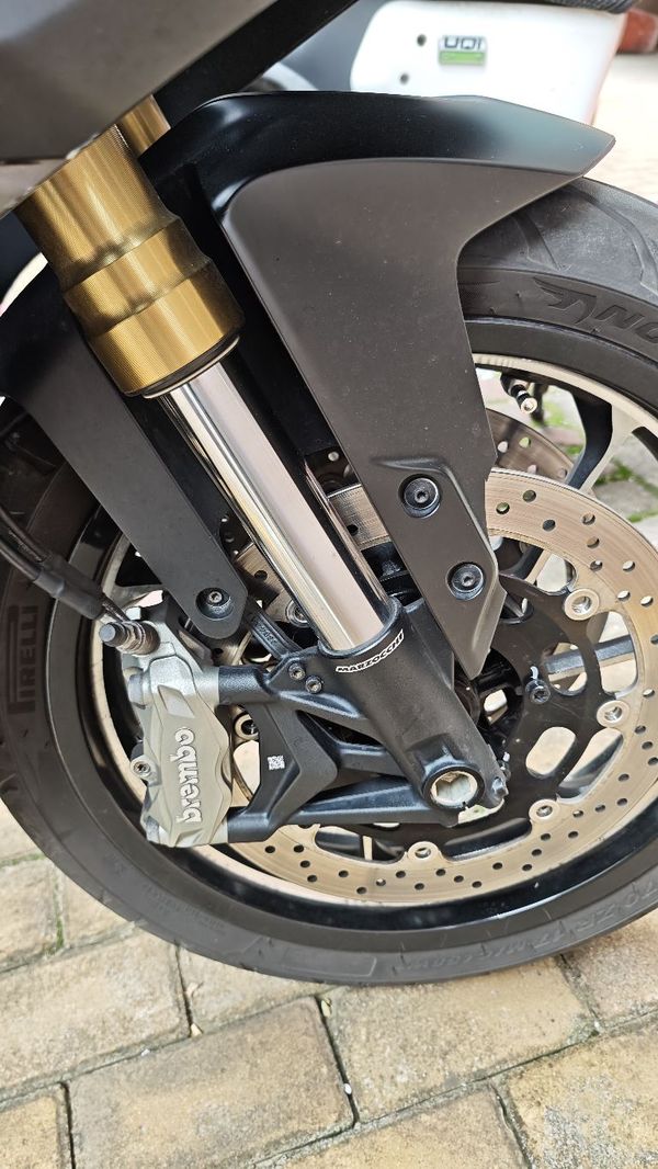 二手贝纳利龙卷风 Tornado 552R