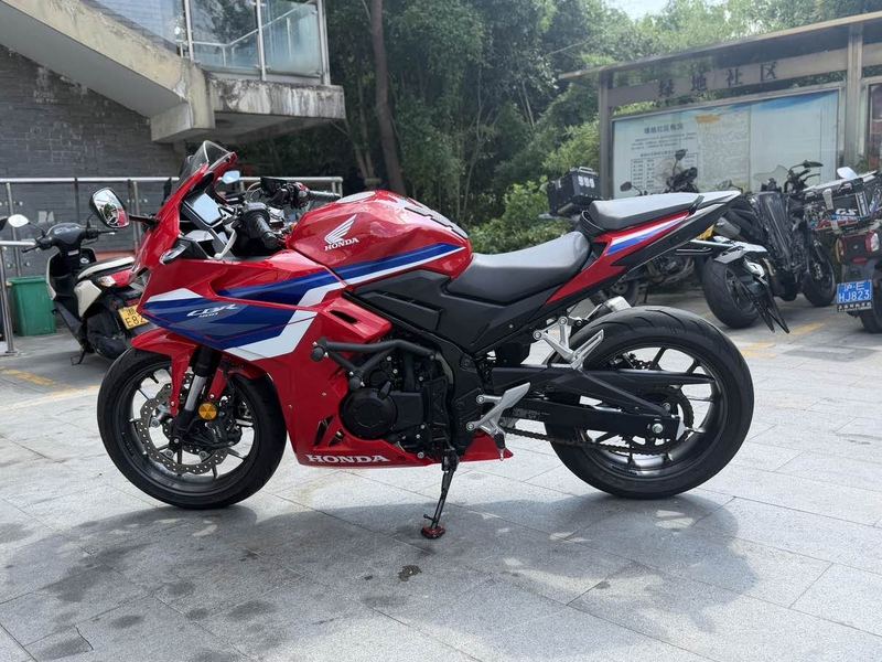 二手本田CBR400R