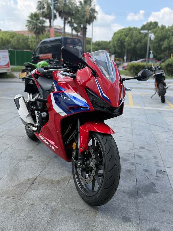 二手本田CBR400R