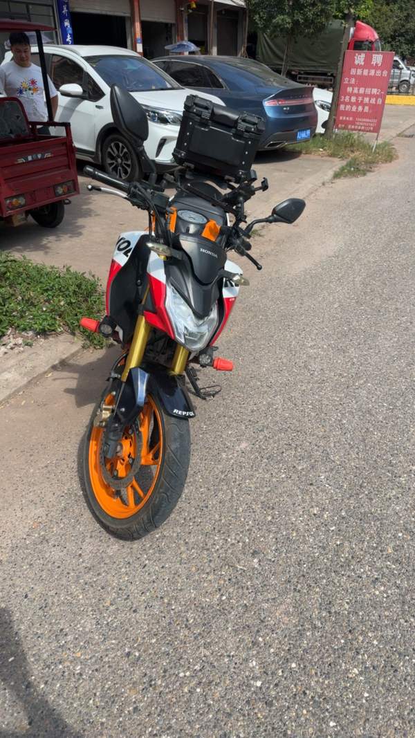 二手五羊本田CB190R 暴锋眼