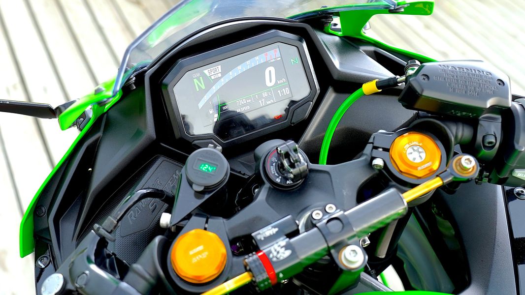 二手川崎ZX-4R