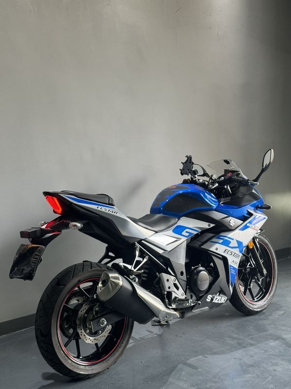 二手豪爵铃木GSX250R