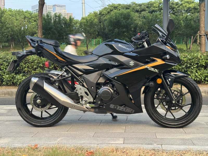 二手豪爵铃木GSX250R