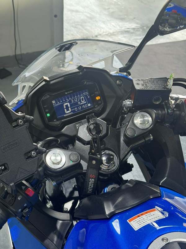 二手豪爵铃木GSX250R