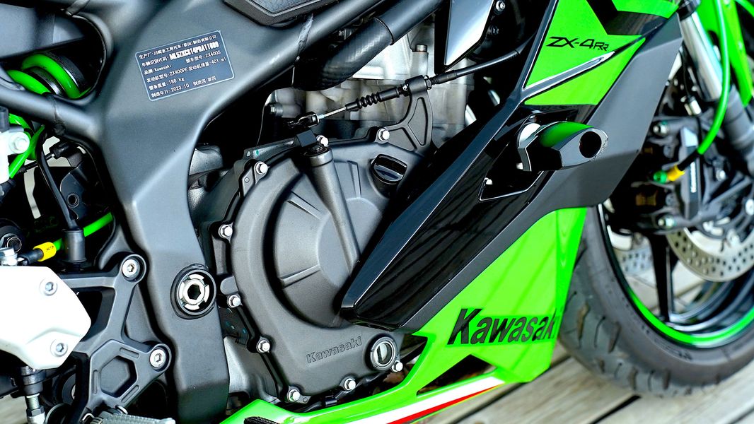 二手川崎ZX-4R