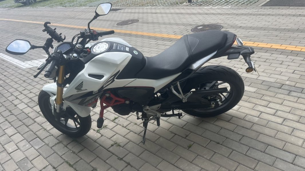 二手五羊本田CB190R 暴锋眼