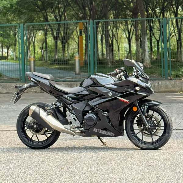 二手豪爵铃木GSX250R