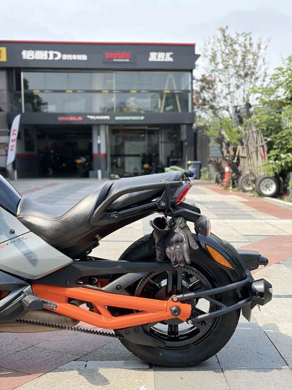 二手庞巴迪Spyder F3 
