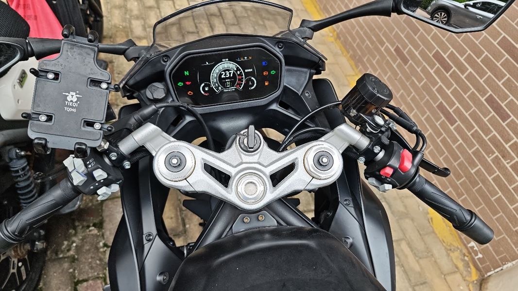 二手贝纳利龙卷风 Tornado 552R
