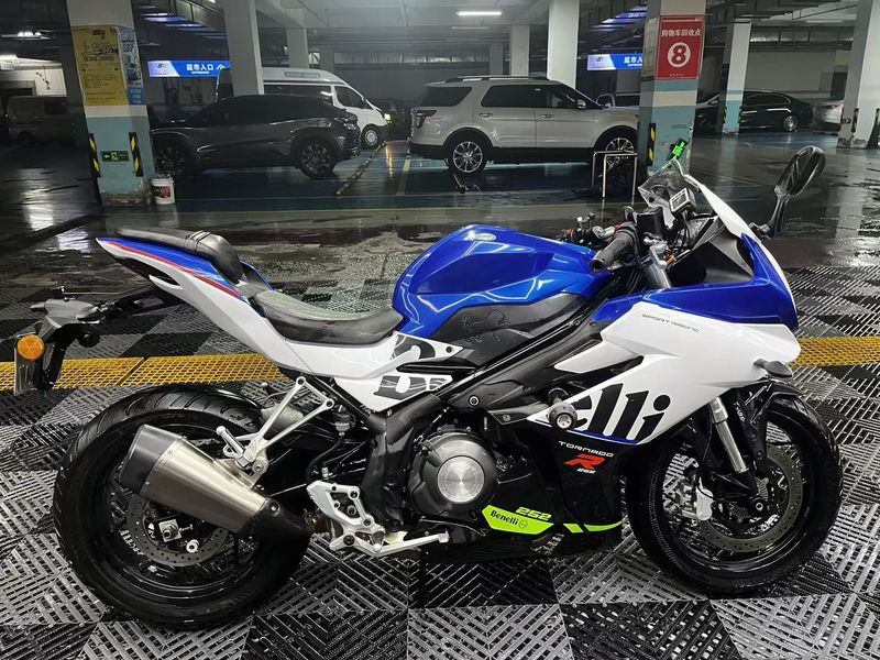 二手贝纳利龙卷风 Tornado 252R
