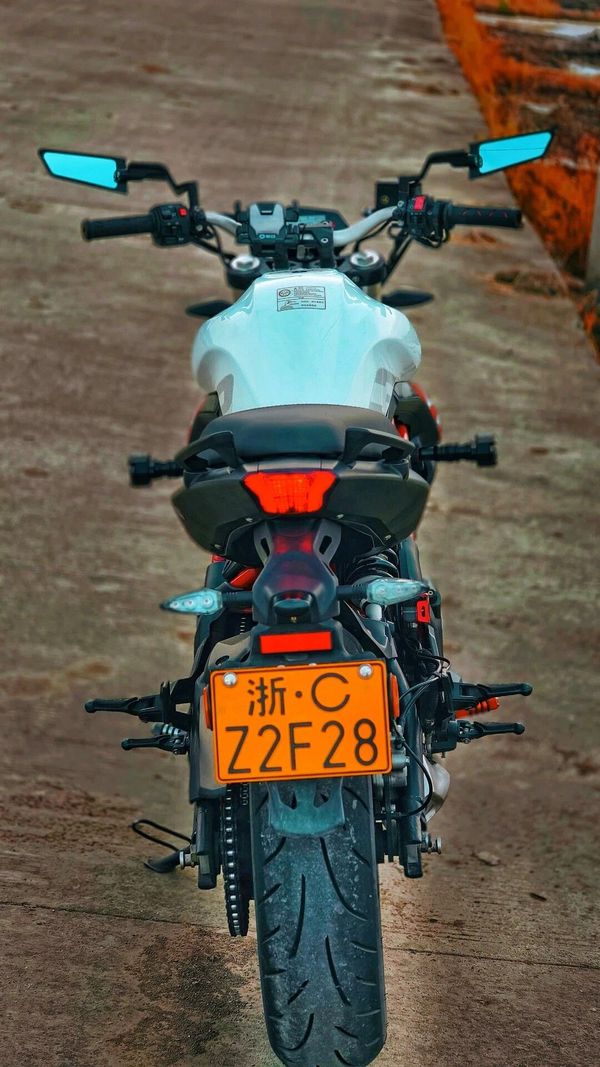 二手贝纳利蓝宝龙 BN302S