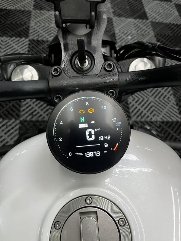 二手QJMOTOR闪300