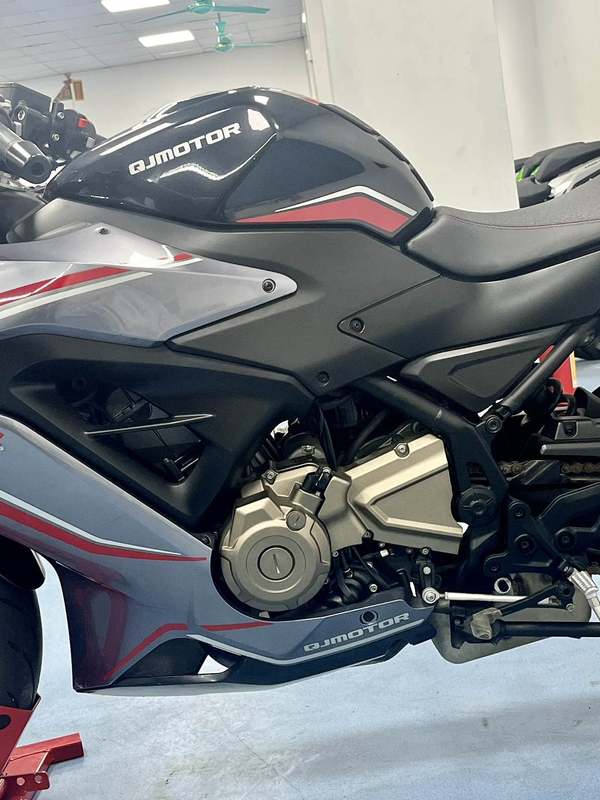 二手QJMOTOR赛400