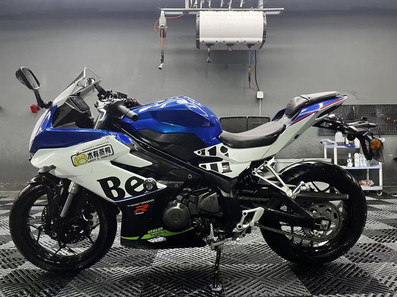 二手贝纳利龙卷风 Tornado 252R