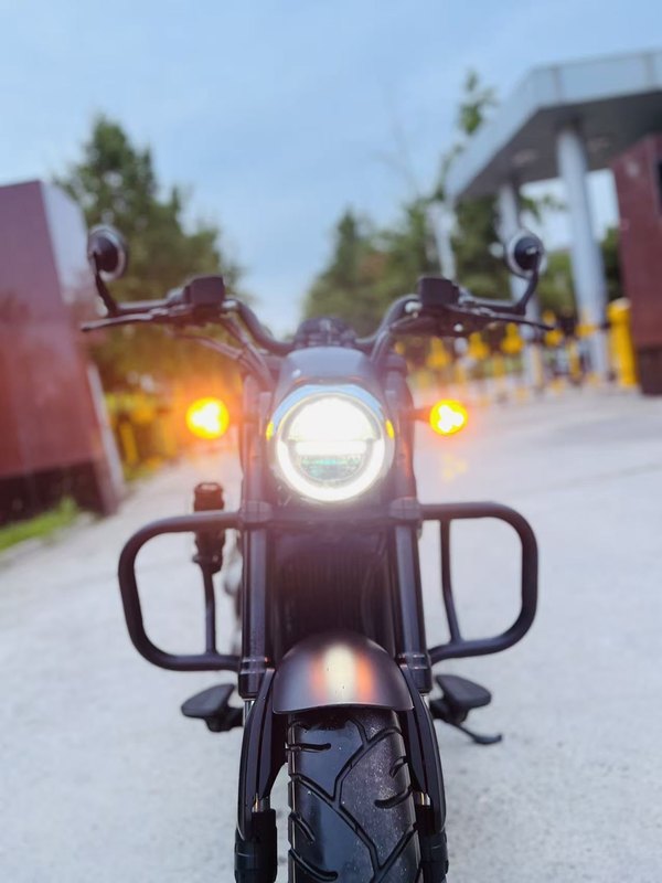 二手QJMOTOR闪300