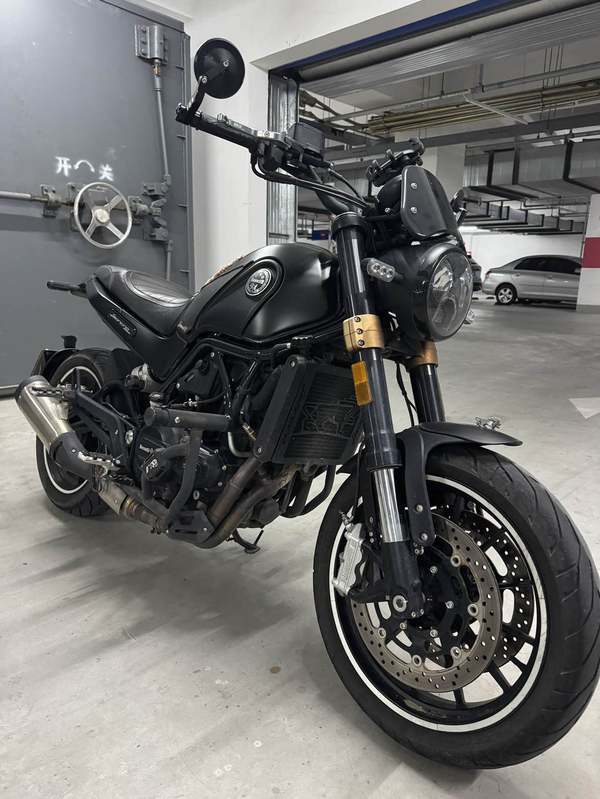 二手贝纳利幼狮 Leoncino 500