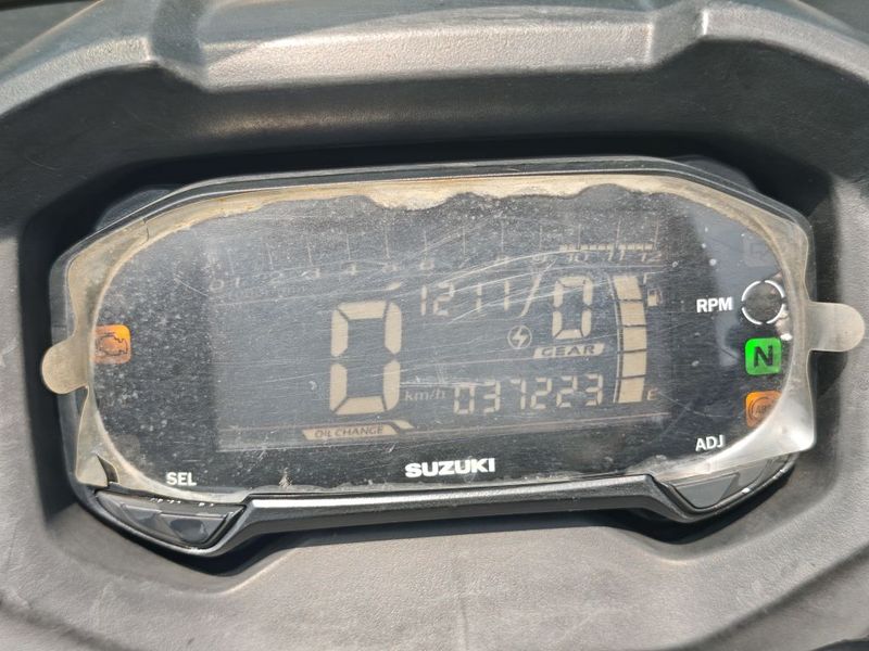 二手济南铃木极客飒 Gixxer 155