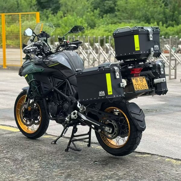 二手贝纳利金鹏 TRK502