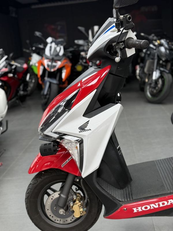 二手新大洲本田裂行 RX125Fi
