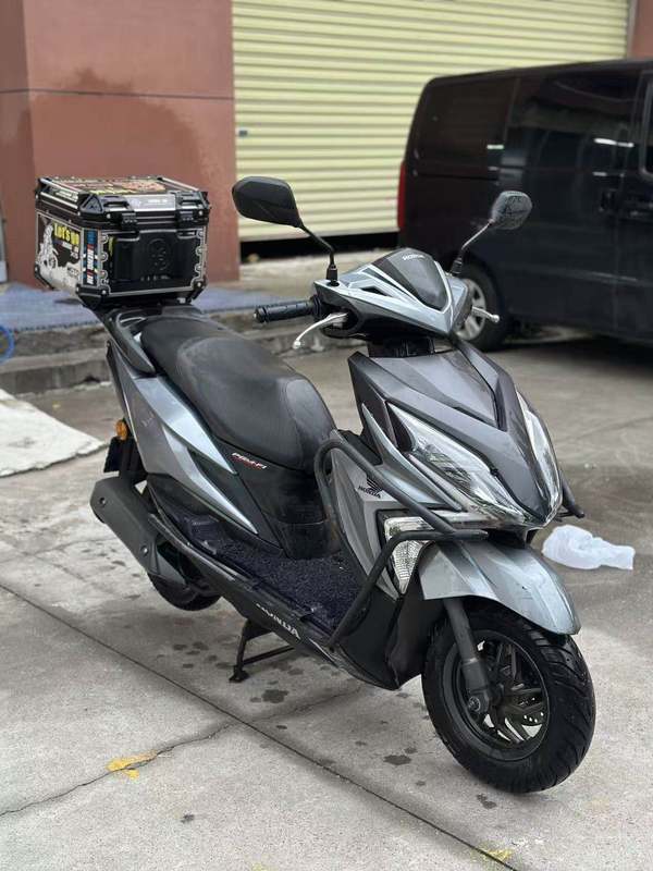 二手新大洲本田裂行 RX125Fi