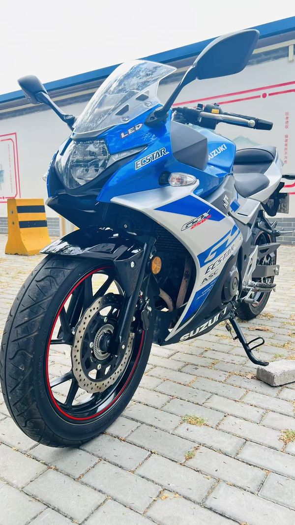 二手豪爵铃木GSX250R