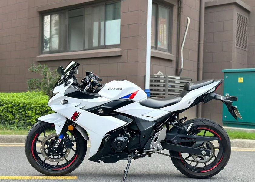 二手豪爵铃木GSX250R