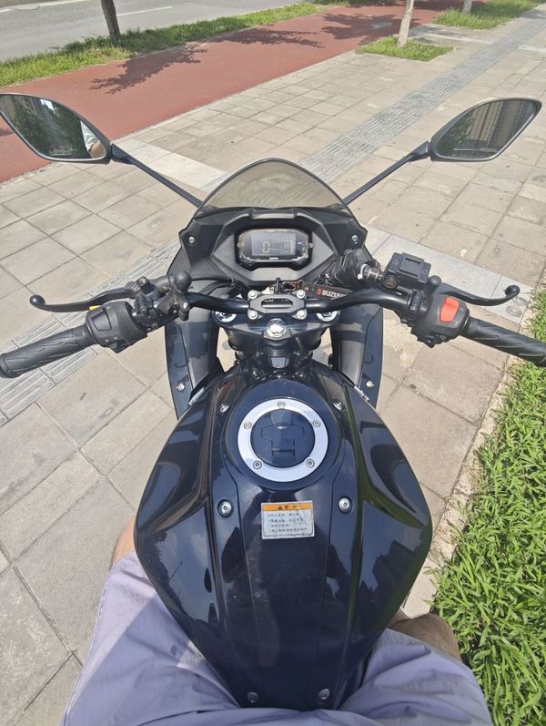 二手济南铃木极客飒 Gixxer 155
