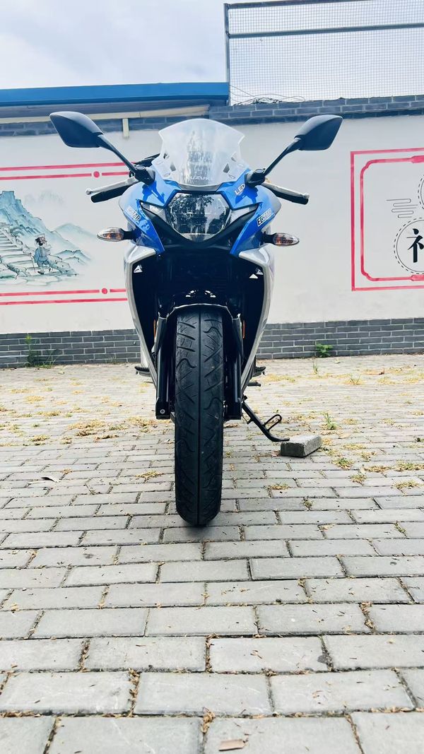 二手豪爵铃木GSX250R
