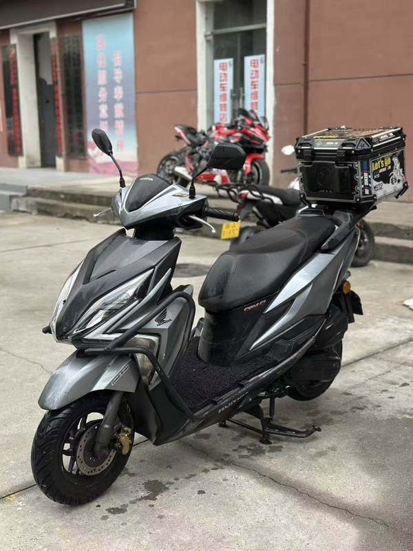 二手新大洲本田裂行 RX125Fi
