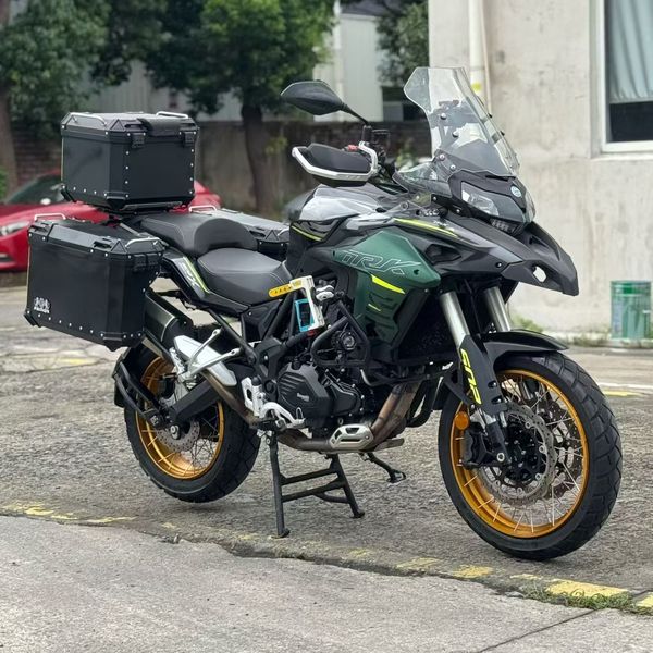 二手贝纳利金鹏 TRK502