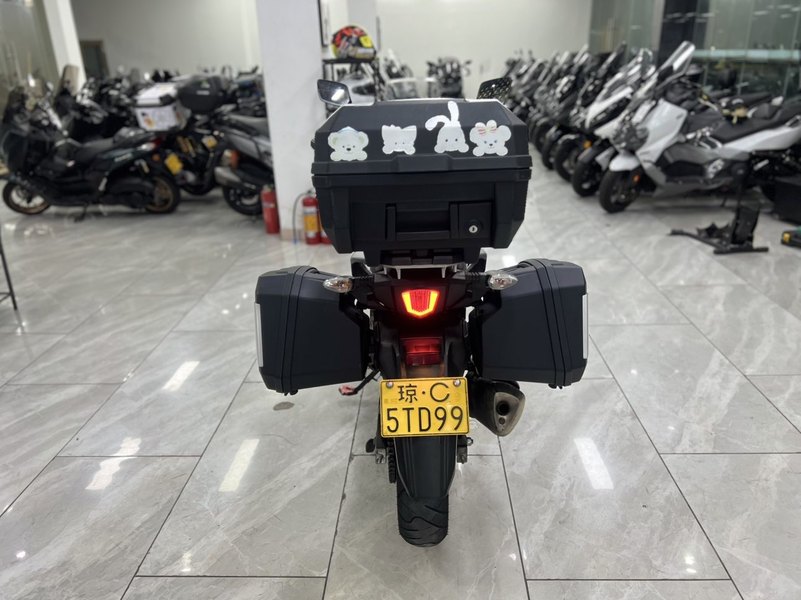 二手豪爵铃木DL250