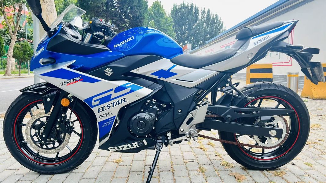 二手豪爵铃木GSX250R