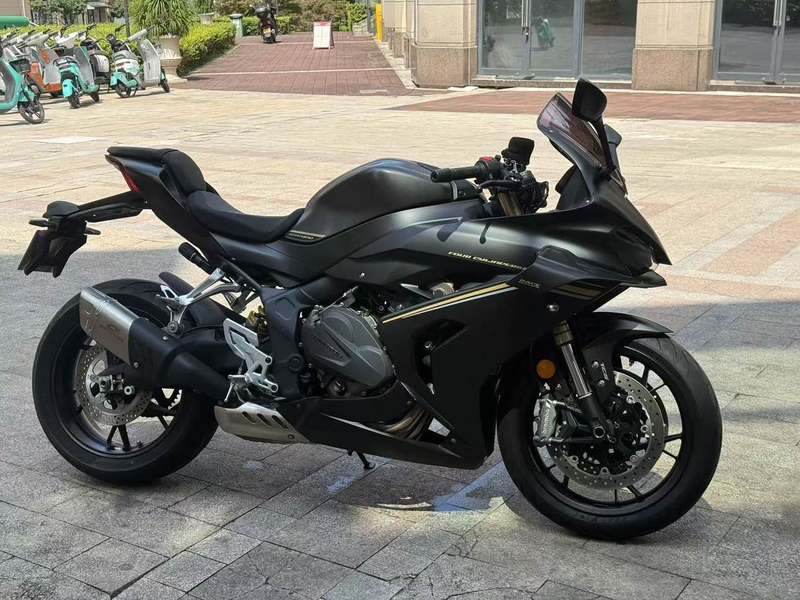 二手QJMOTOR赛800