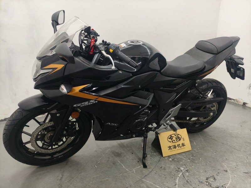 二手豪爵铃木GSX250R